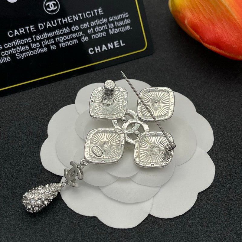 18K CC Diamond Shape Drop Brooch