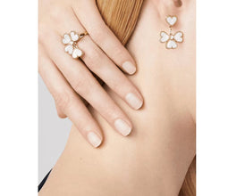 18K Sweet Alhambra Effeuillage Pearls Ring