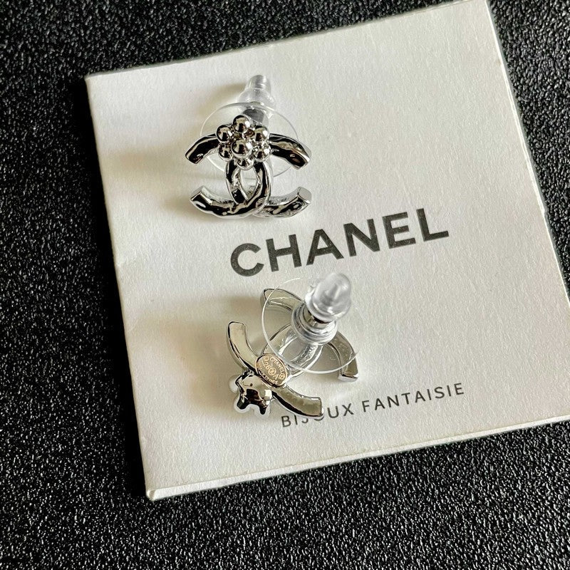 18K CC Vintage Flower Gold Earrings