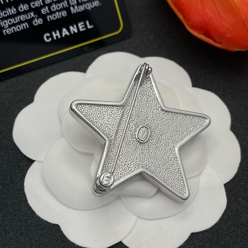 18K CC Star Gold Brooch