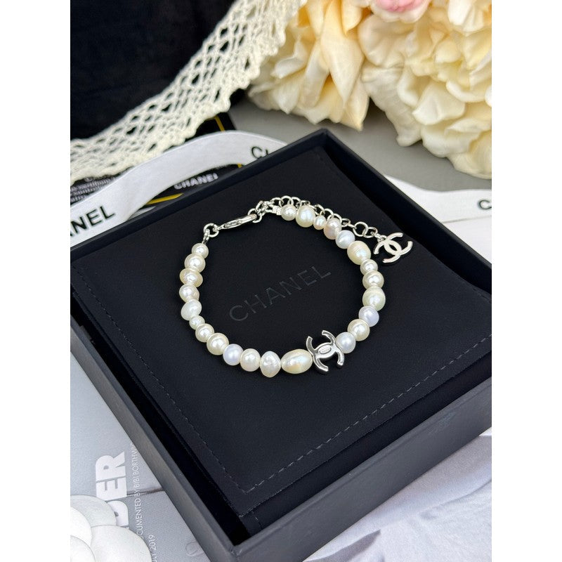 18K CC 26C Pearl Gold Bracelet