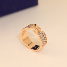 18K Liens Diamond Ring