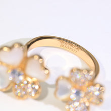 18K Cosmos Between the Finger Diamond Ring