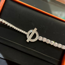 18K Finesse Link Diamond H Bracelet