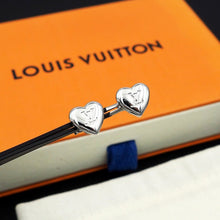 18K Louis Heart Earrings