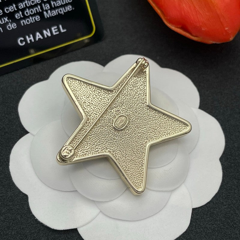 18K CC Star Gold Brooch