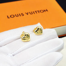 18K Louis Heart Earrings