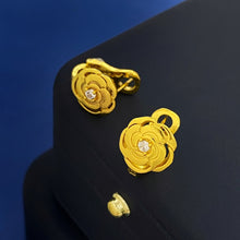 18K CC Camellia Earrings