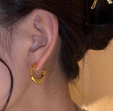 18K Triangle Open Earrings