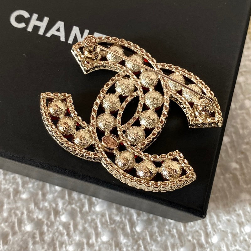 18K CC Red & Brown Pearl Gold Brooch