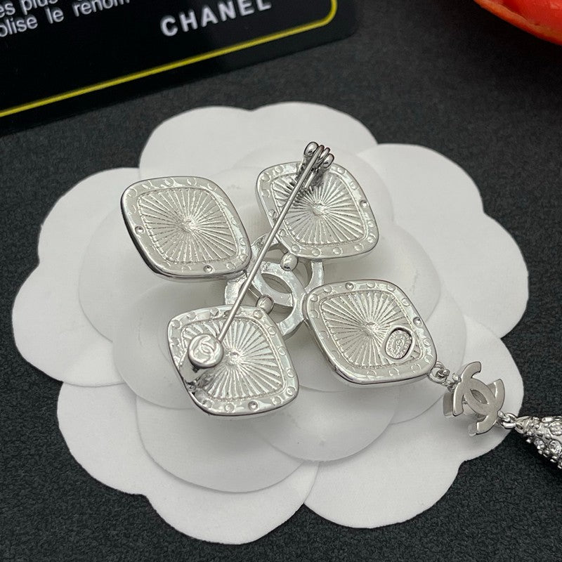 18K CC Diamond Shape Drop Brooch