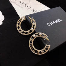 18K CC Circle Pearl Earrings