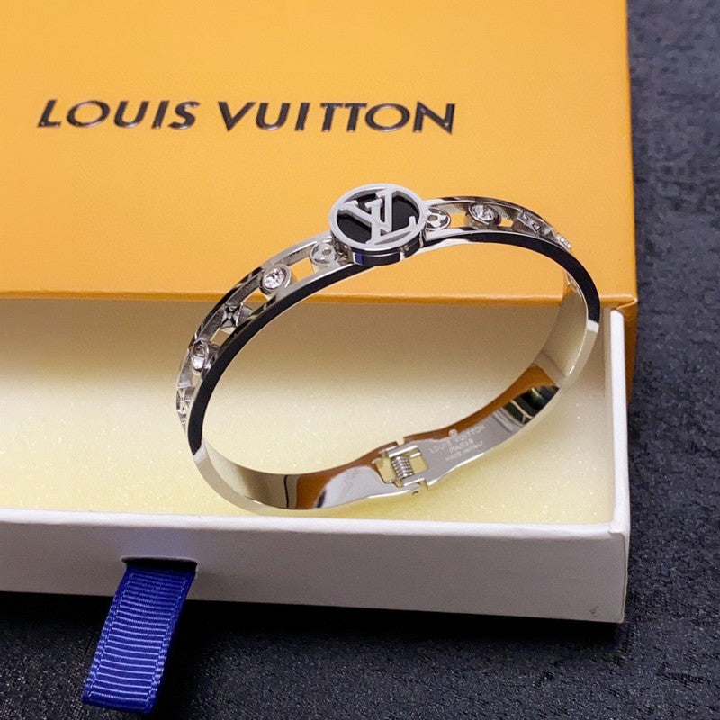 18K Louis Diamond Bracelet
