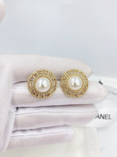 18K CC Pearl Round Earrings