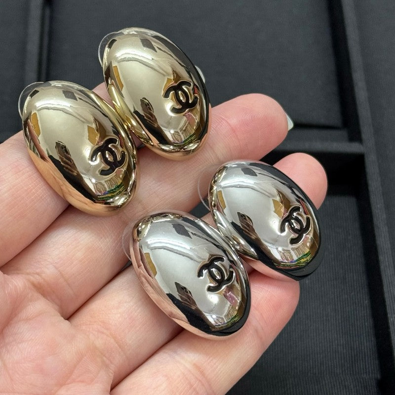 18K CC Oval Gold Earrings