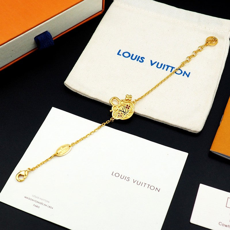 18K Louis Vintage Lock Gold Bracelet
