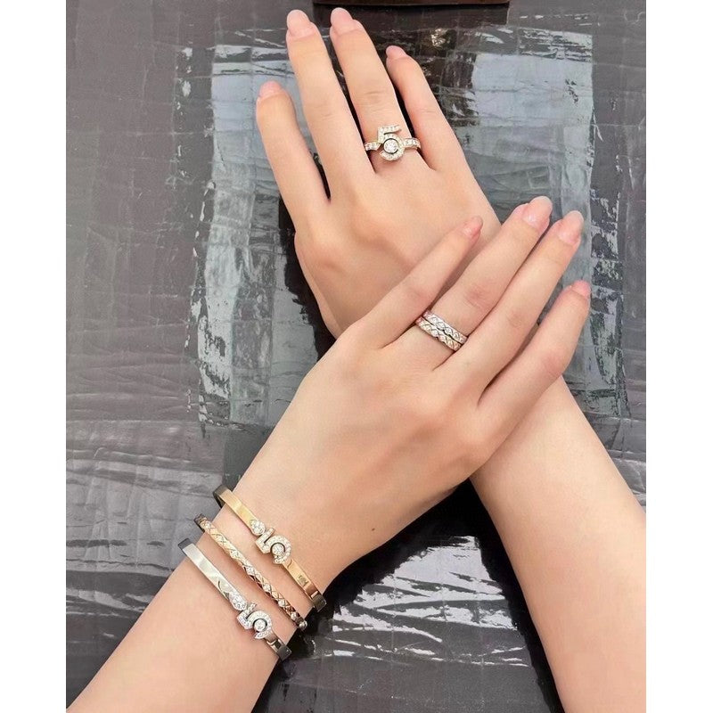 18K CC No.5 Diamond Gold Bracelet