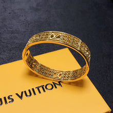 18K Louis Hollow Bracelet