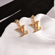 18K Louis Lady Earrings