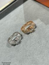 18K Collier De Chien Lock Diamonds H Ring