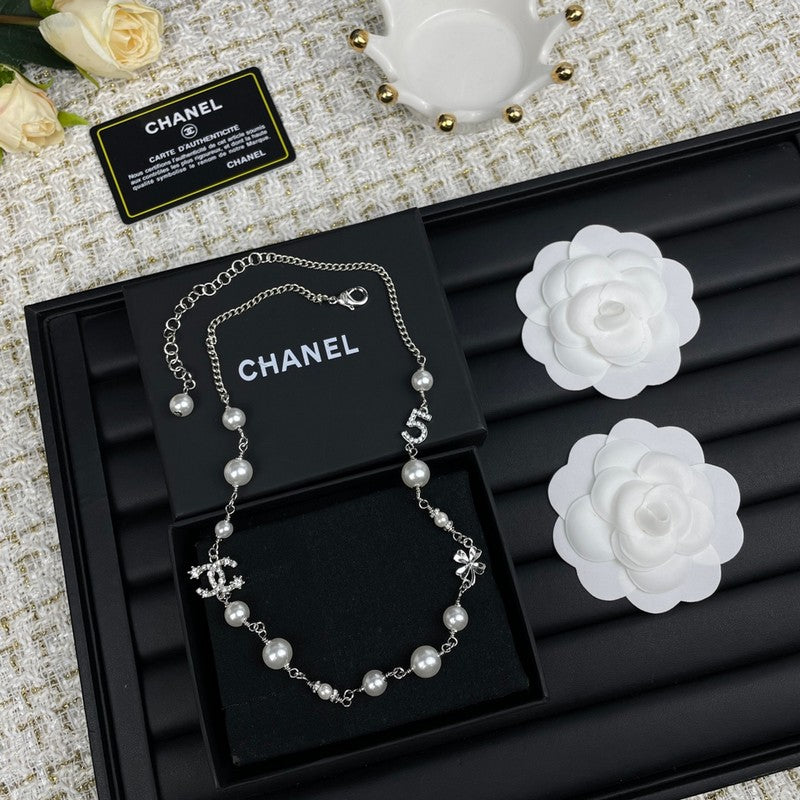 18K CC N.5 Choker Diamond Necklace