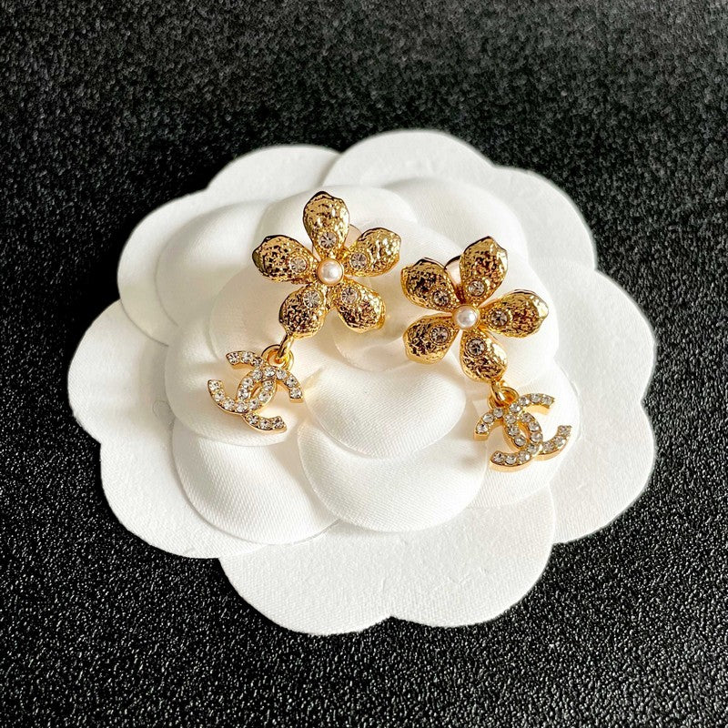 18K CC Diamond Flower Gold Earrings