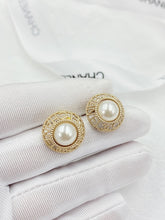 18K CC Pearl Round Earrings