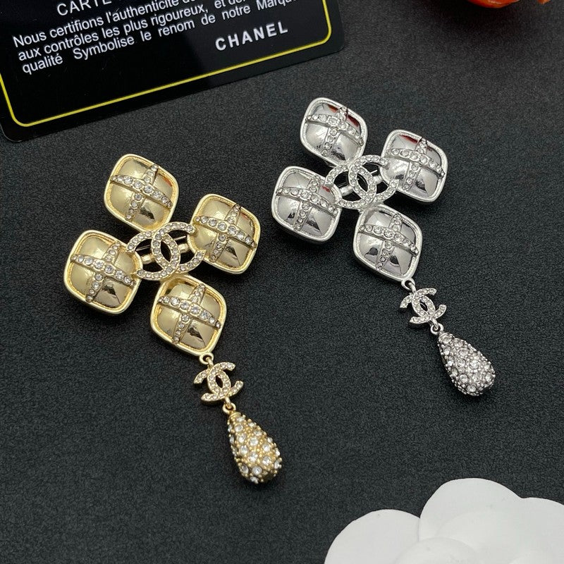 18K CC Diamond Shape Drop Brooch