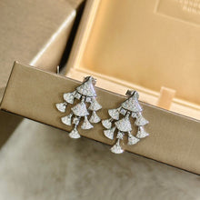 18K Divas' Dream Diamonds Earrings