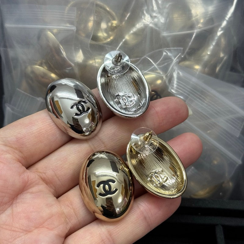 18K CC Oval Gold Earrings