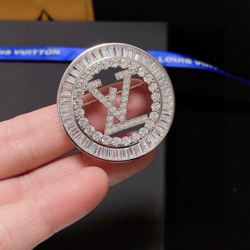 18K Louis Full Diamond Brooch