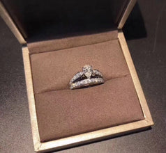 18K Joséphine Engagement Ring