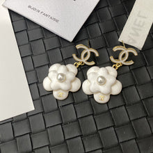 18K CC Flower Pearl Earrings