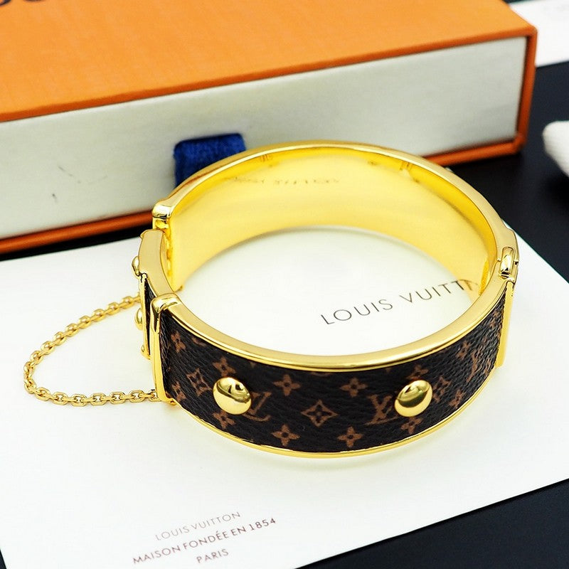 18K Louis Signature Bracelet