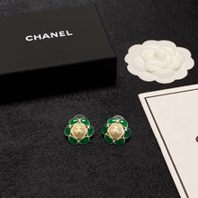 18K CC Emerald Petals Earrings