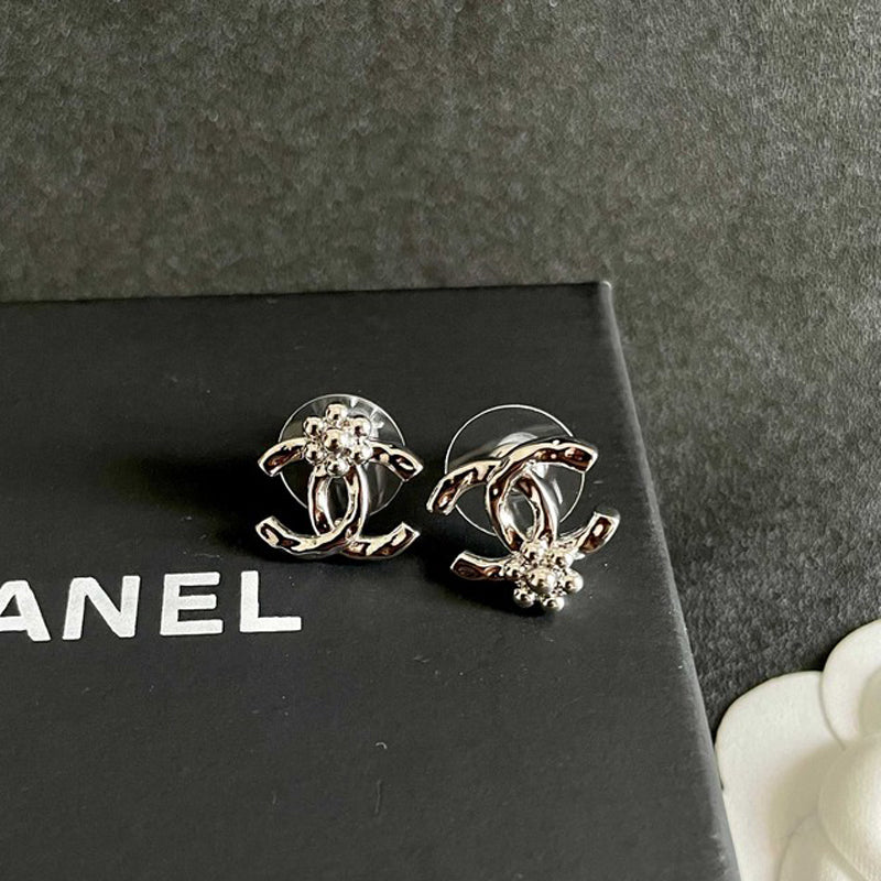 18K CC Vintage Flower Gold Earrings