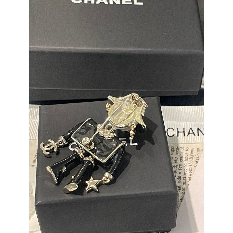 18K CC 24B Pink & Black Robot Gold Brooch