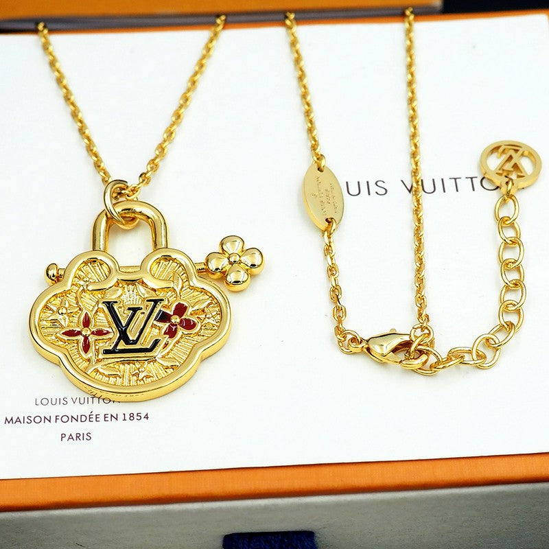 18K Louis Vintage Lock Gold Necklace